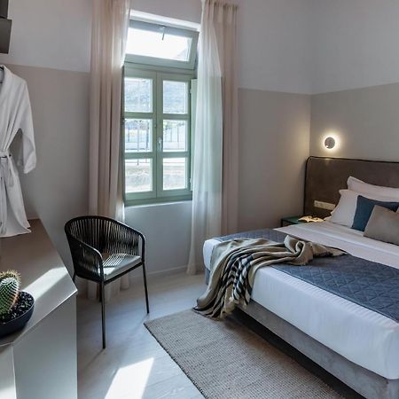 Octavia Rooms Corinth Exterior photo