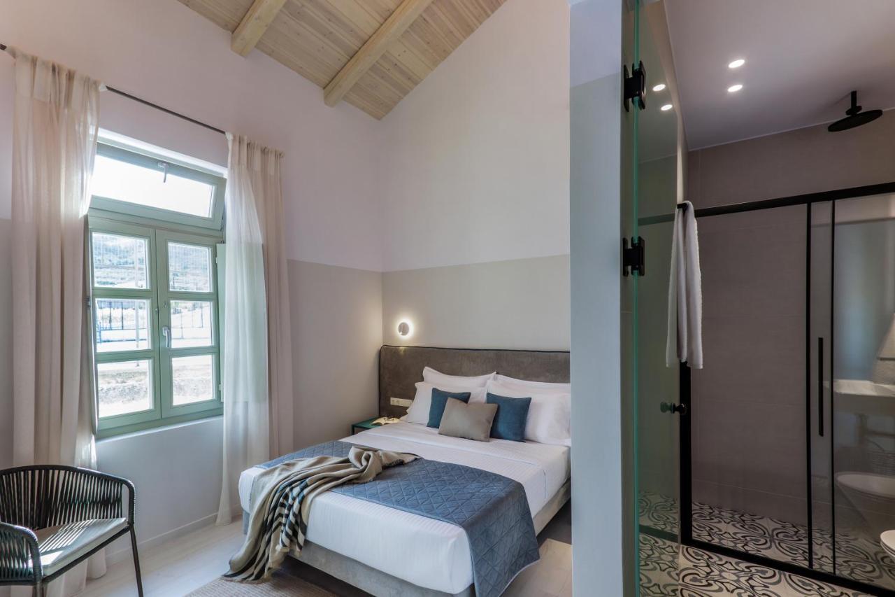 Octavia Rooms Corinth Exterior photo