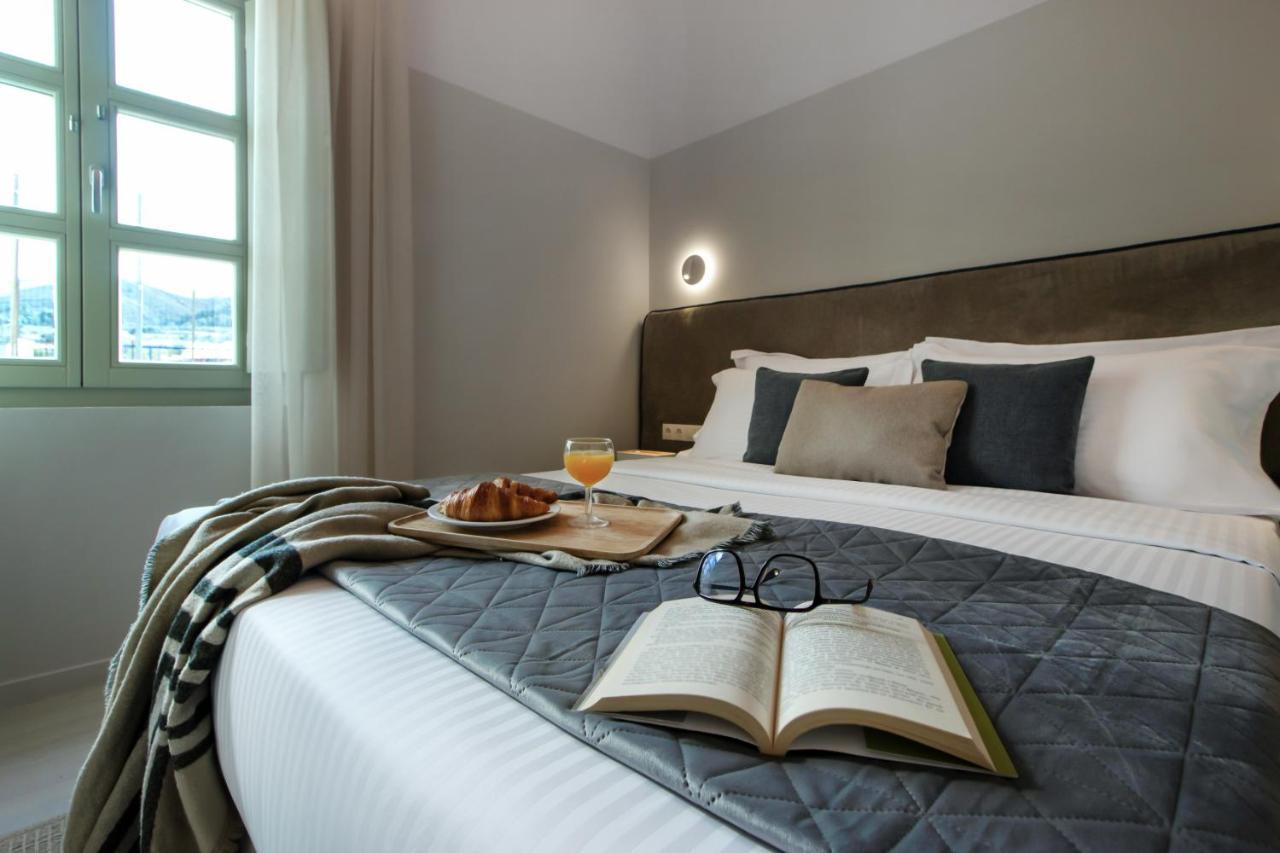 Octavia Rooms Corinth Exterior photo